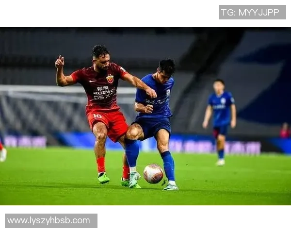 上海德比再燃战火海港与申花巅峰对决谁能称霸申城绿茵 上海德比再燃战火海港与申花巅峰对决谁能称霸申城绿茵